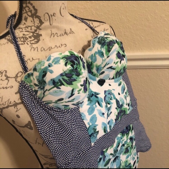 Anthropologie mermaid scalloped one piece - Picture 3 of 6